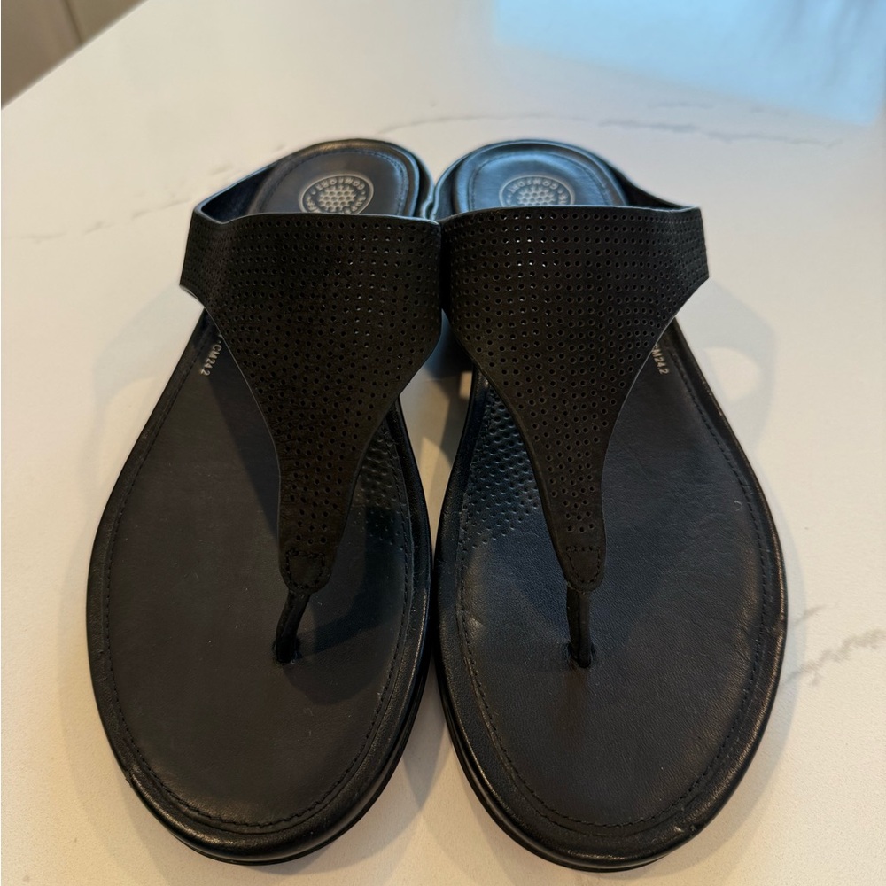 Fitflop Black Leather Thong Toe-Post Sandals